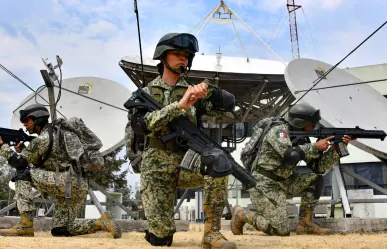Claudia Sheinbaum anuncia aumento de sueldo a militares en el día del Ejército