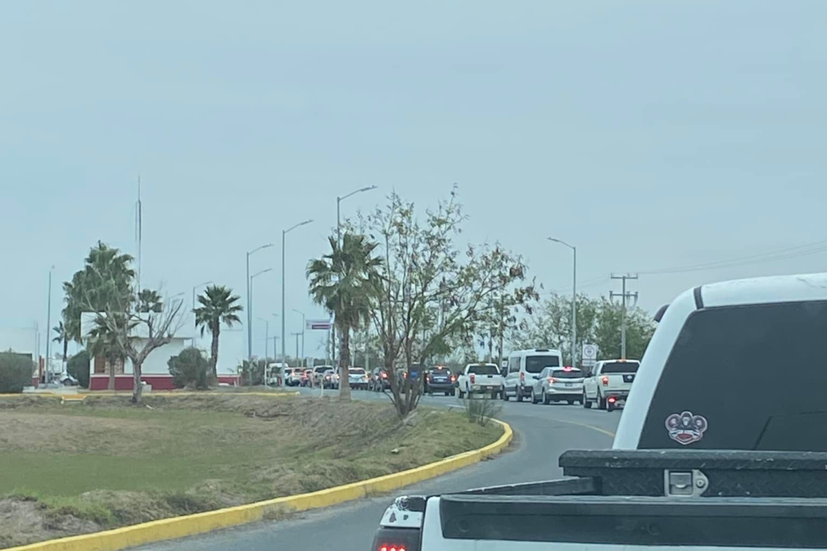 El flujo vehicular en los puentes internacionales de Tamaulipas presenta tiempos de espera variables este jueves 20 de febrero.  Foto: Redes sociales