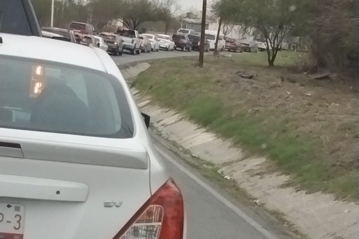 El flujo vehicular en los puentes internacionales de Tamaulipas presenta tiempos de espera variables este jueves 20 de febrero. Foto: Redes sociales