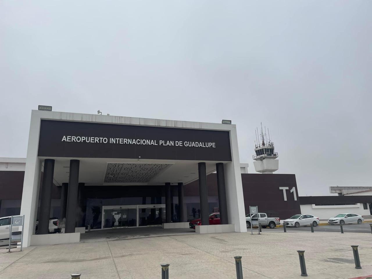 Aeropuerto Plan de Guadalupe. Foto de Leslie Delgado.