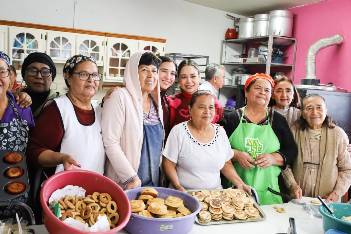 Abuelitas de la Casa Club del Adulto Mayor de Victoria. Foto: Daniel Espinoza