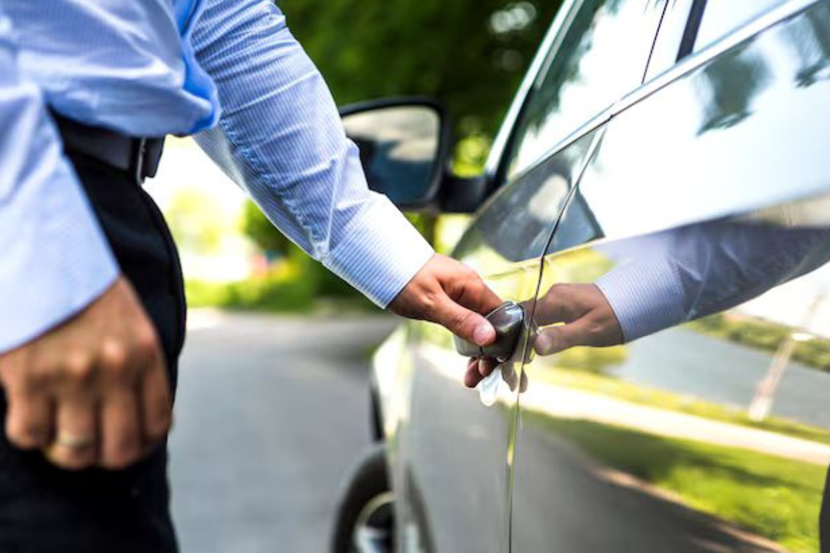 ¿Hay multa por no traer seguro vigente para el carro? Este es el costo según el reglamento de Tránsito