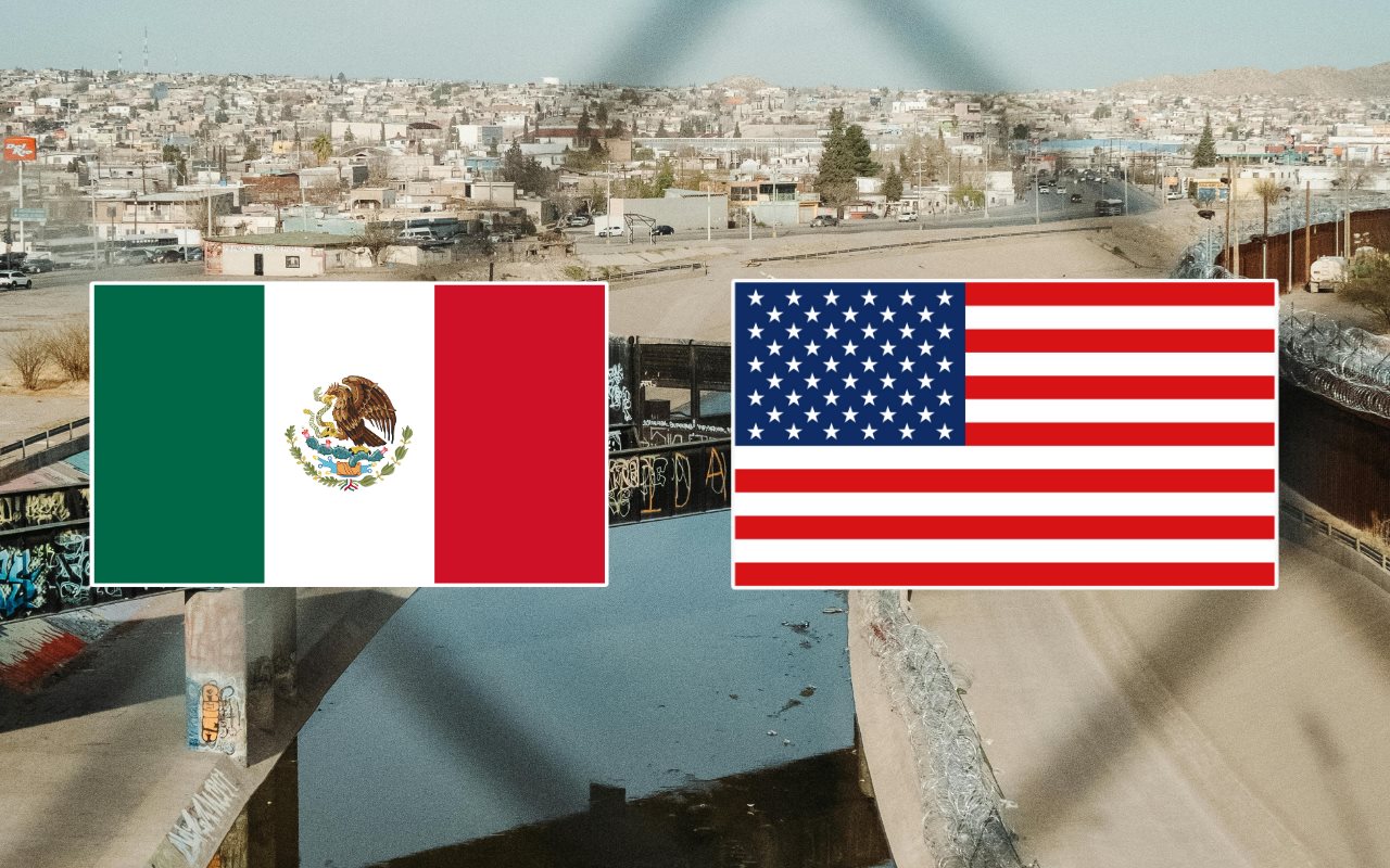 Frontera entre México y EEUU y banderas de México y EEUU. Foto: Canva