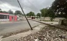 Poste en mal estado pone en riesgo la seguridad de los vecinos del centro de Mérida