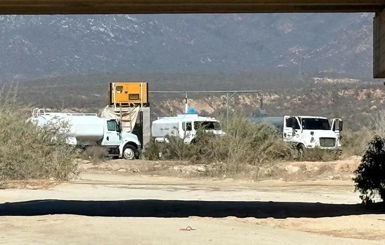 En Eñl Tule, empresarios de Los Cabos denuncian posible extracción ilegal de agua. Fotografías: Irving Thomas.