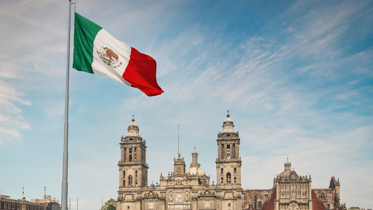 El 24 de febrero se celebra el Día de la Bandera. Foto: Canva. 