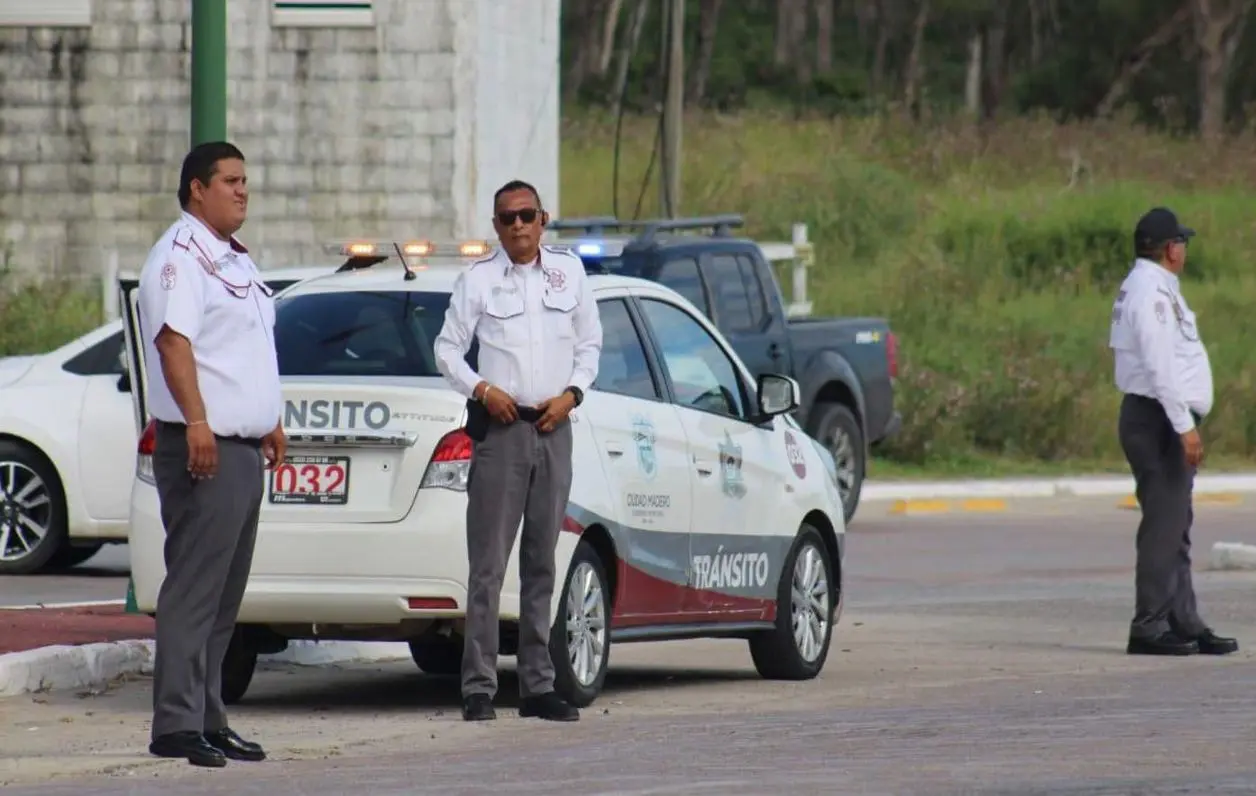 Agentes de Tránsito Municipal en funciones. Foto: Redes Sociales