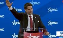 ¡Ahora un mexicano! Eduardo Verástegui hace saludo nazi en CPAC