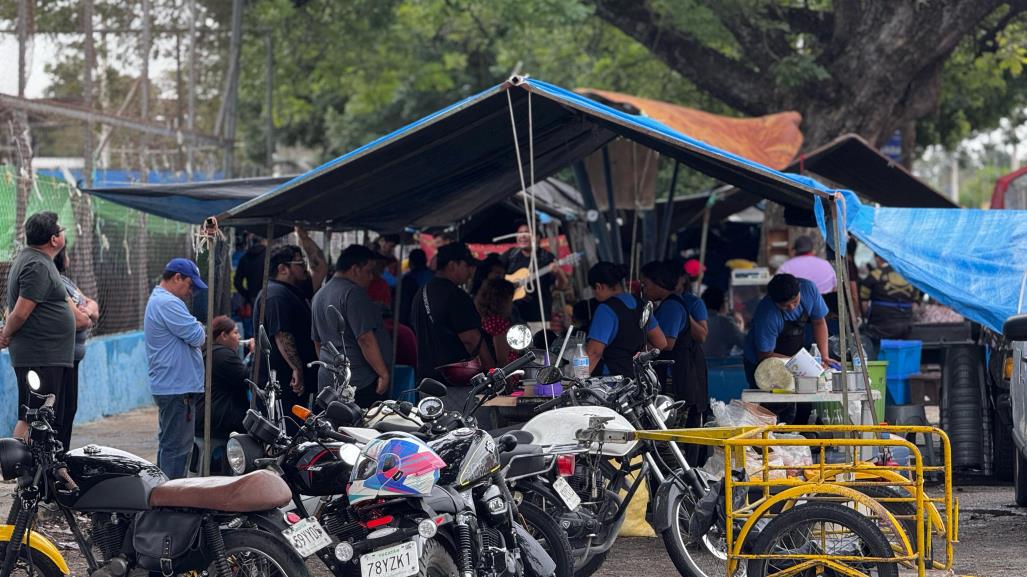 ¿Cómo reportar desperfectos que ocasionan tianguistas en parques de Mérida?