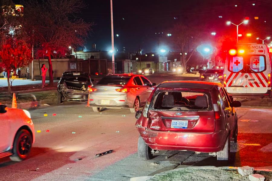 Choca y se da a la fuga, deja a tres personas lesionadas