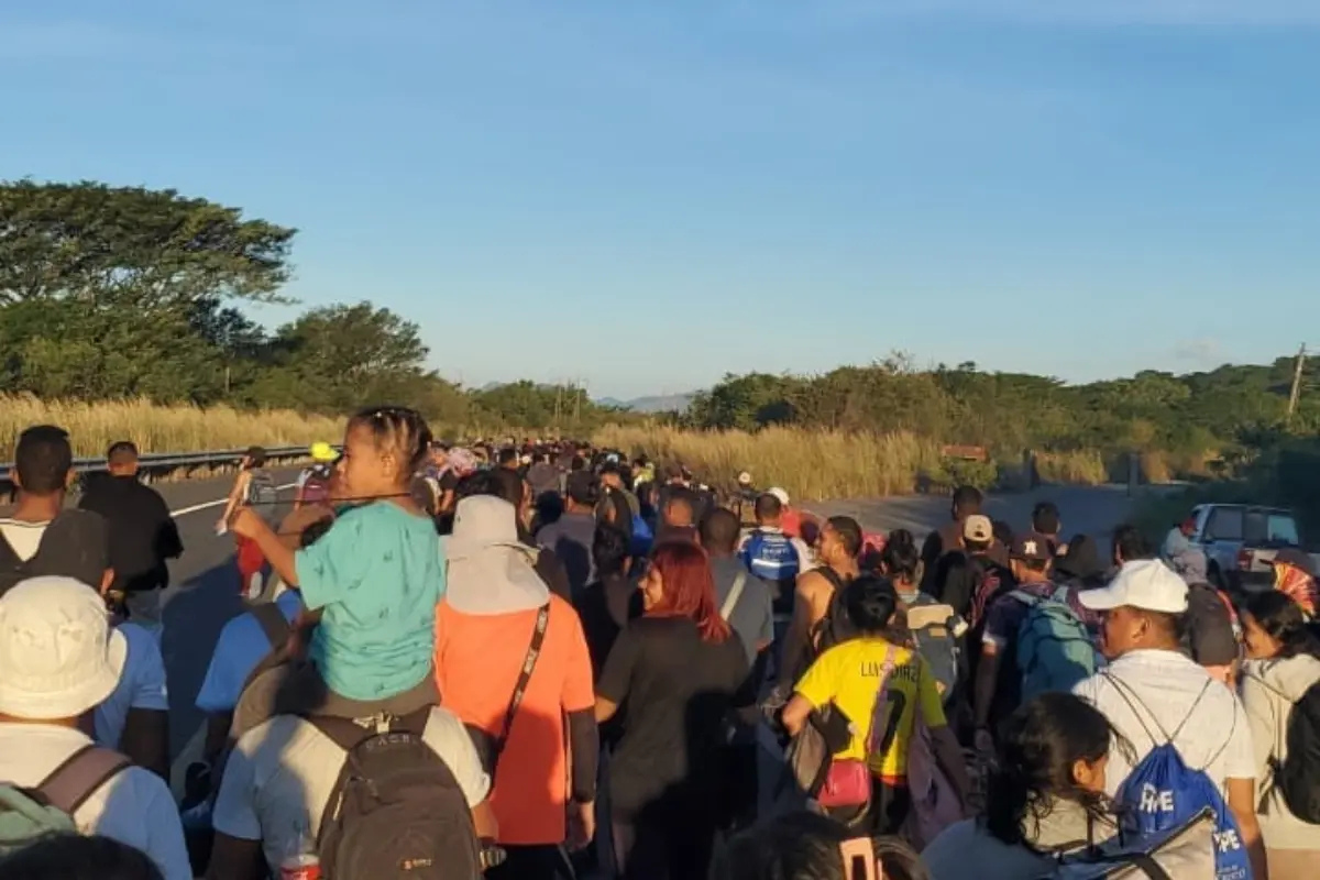 Cientos de migrantes siguen llegando a la frontera. Foto: Redes Sociales