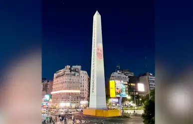 Usan Obelisco de Buenos Aires para dar mensaje al Papa Francisco
