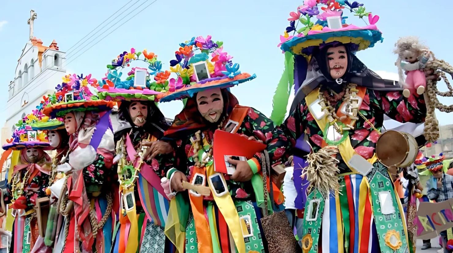 Indígenas tzeltales votan por primera vez en urnas en Oxchuc, Chiapas. Foto: Pueblos Indigenas