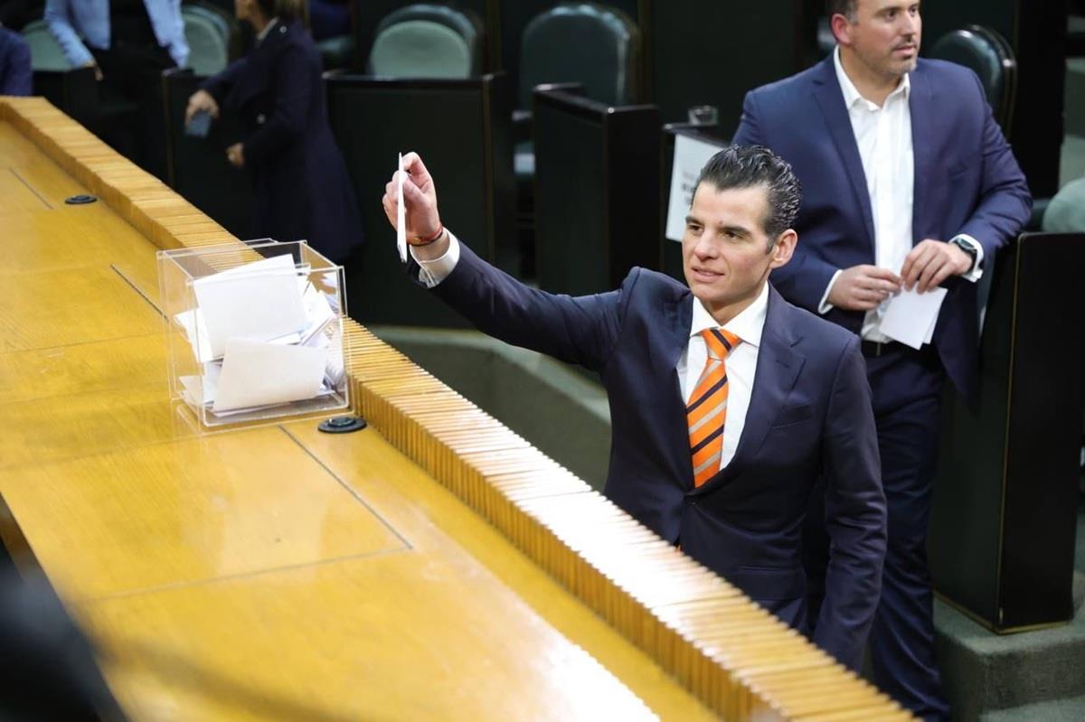 El coordinador de la bancada de Movimiento Ciudadano en el Congreso de Nuevo León, Miguel Á. Flores Serna. Foto: Congreso de Nuevo León