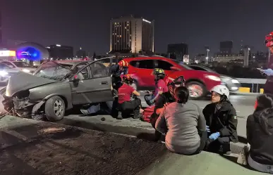 Choque en avenida Morones Prieto deja 3 heridos de gravedad