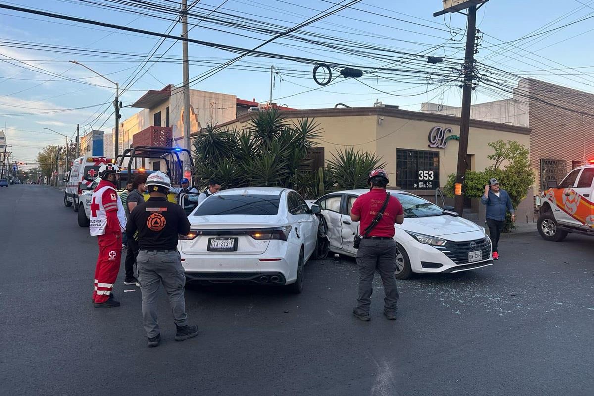 Las autoridades exhortaron a los automovilistas a conducir con precaución. Foto: Protección Civil de Nuevo León