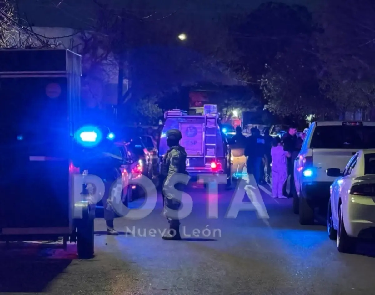 Elementos de la Guardia Nacional y de la Fiscalía General de Justicia de Nuevo León en la zona del crimen. Foto: POSTA MX.