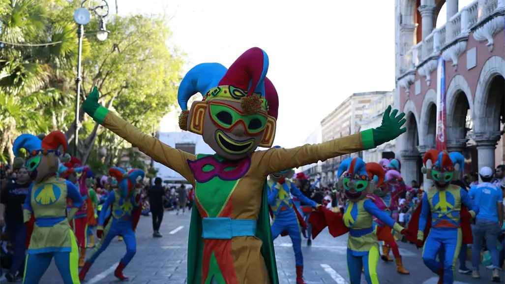 Carnaval de Mérida 2025: así se llega a la Quema del mal humor en los bajos del Palacio