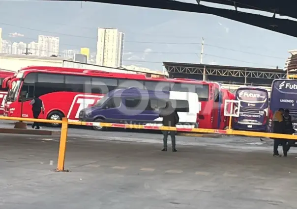VIDEO | Investigan muerte de mecánico en Central de Autobuses de Monterrey