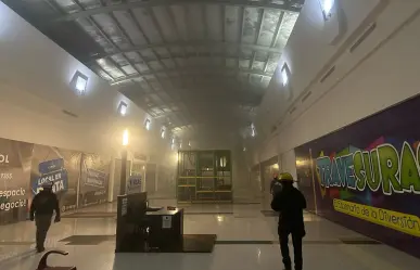 Incendio en local de videojuegos moviliza a rescatistas en Apodaca