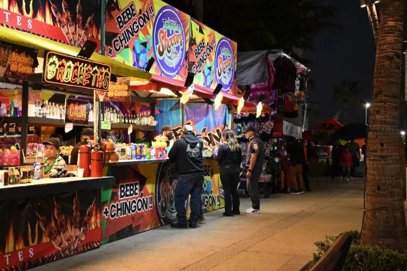 El Carnaval La Paz 2025 atrajo a más de 100,000 personas, pero los comerciantes del Carnavalito se enfrentan a nuevos desafíos con el aumento de tarifas. Foto: Facebook / Carnaval La Paz
