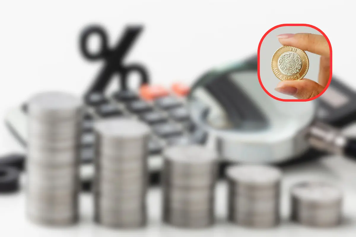 El peso mexicano inicia la semana con una ligera apreciación frente al dólar en el mercado spot, en una jornada que se anticipa volátil ante el inminente fin de la tregua arancelaria entre Estados Unidos y México.