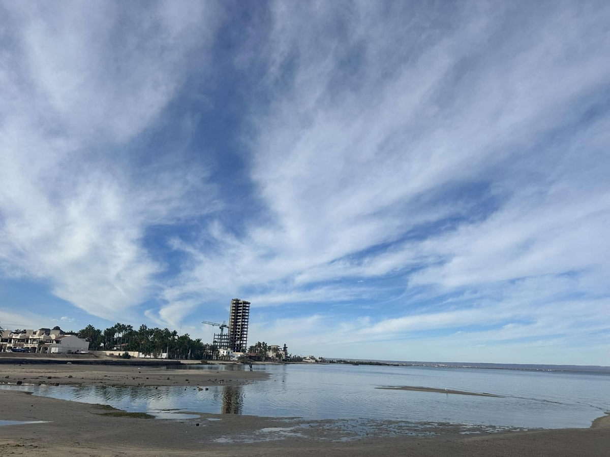 La protesta en La Posada se intensifica después de la denuncia sobre cercos que podrían estar bloqueando el acceso a la playa, una zona que debería ser libre para todos.