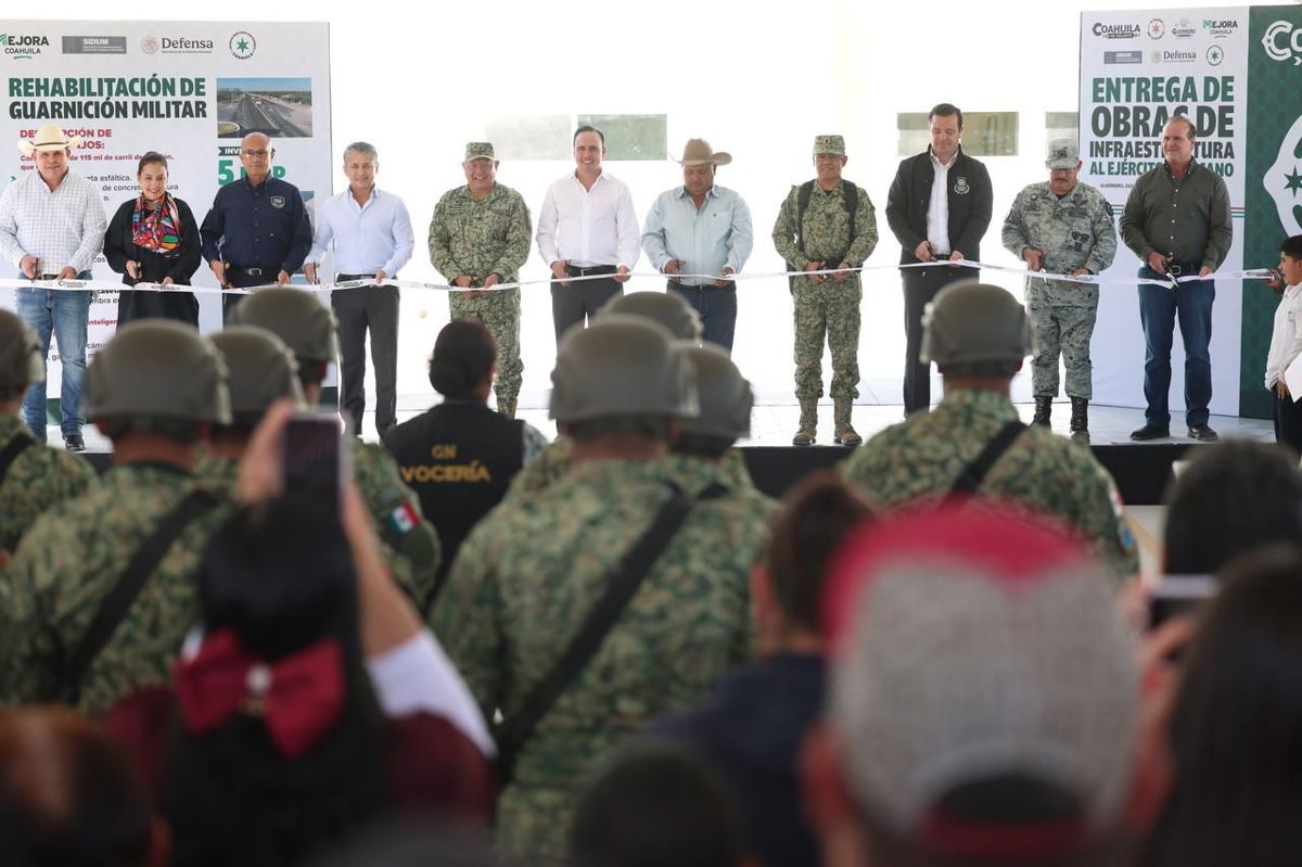 Manolo Jiménez en entrega de obra por la seguridad en la Región Norte / Foto: Gobierno de Coahuila