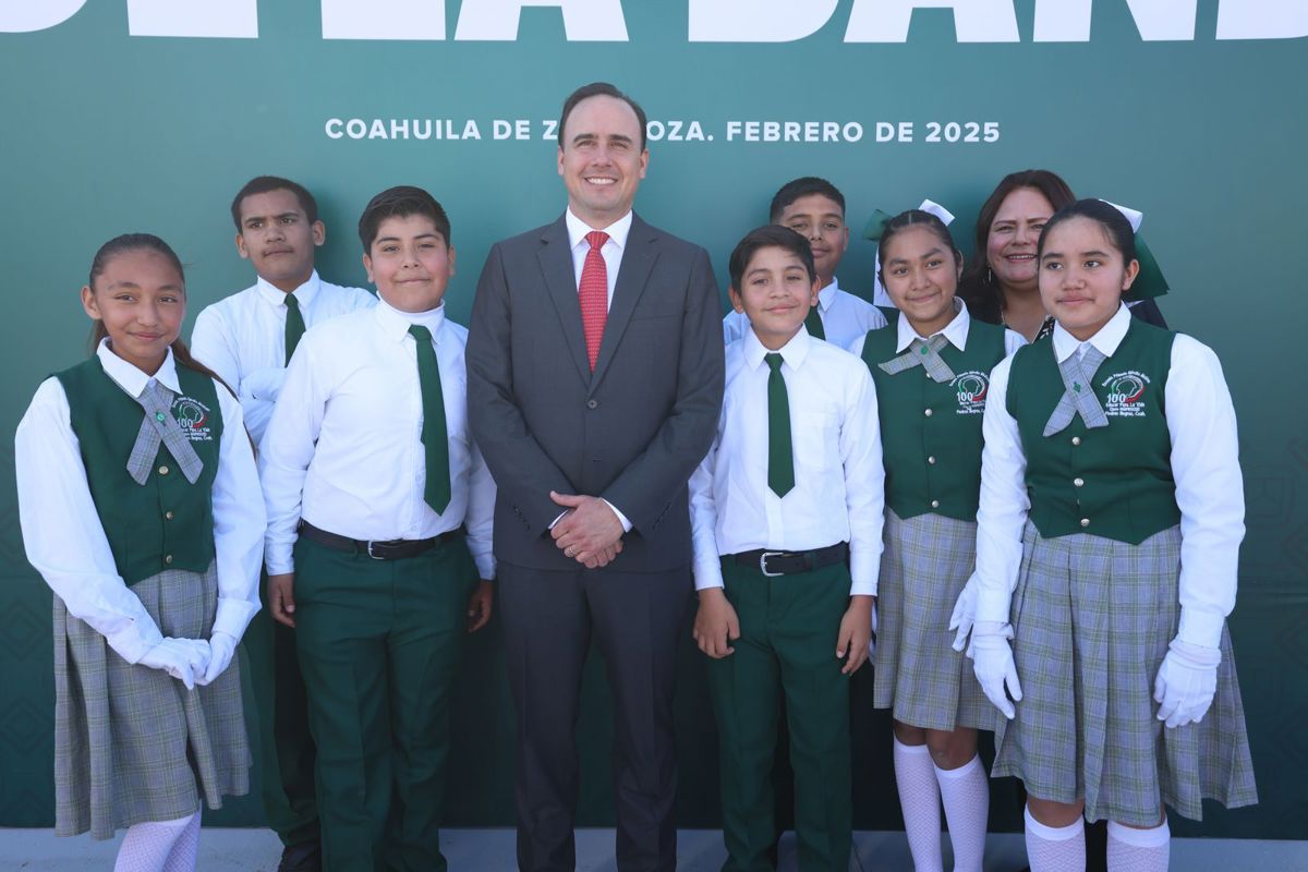 Manolo Jiménez durante la conmemoración del Día de la Bandera en Piedras Negras / Foto: Gobierno de Coahuila