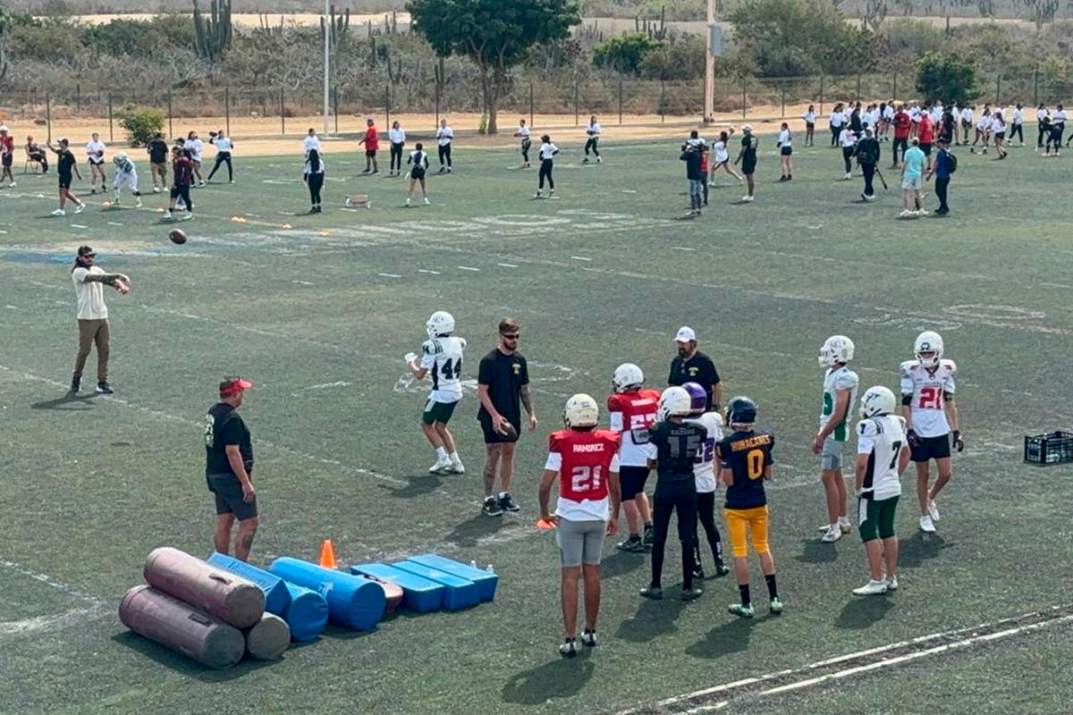 Clínica deportiva en Cabo San Lucas. Fotografías: Irving Thomas.