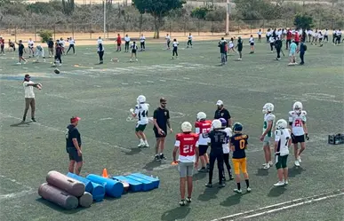 Los 49ers de San Francisco realizan clínica deportiva en Los Cabos