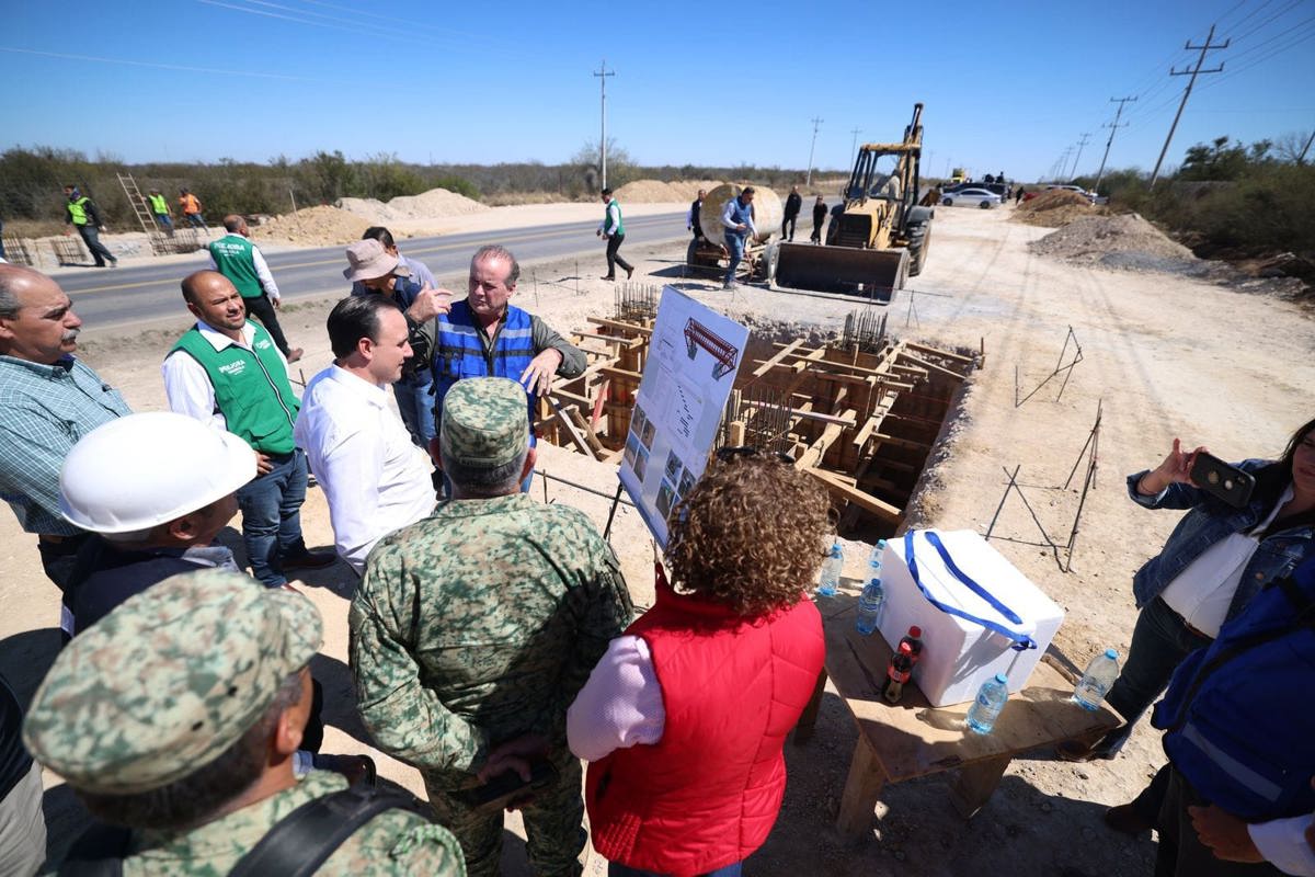 Manolo Jiménez supervisa obras de seguridad / Foto: Gobierno de Coahuila