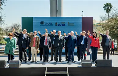 UANL conmemora el Día de la Bandera con ceremonia cívica