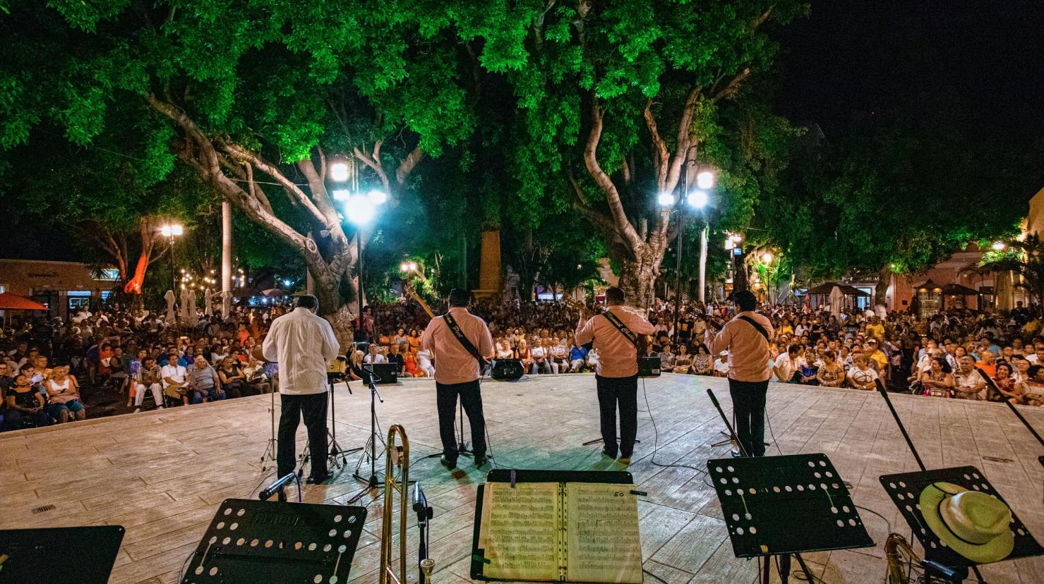 La Serenata de Santa Lucía es una actividad que se realiza todos los jueves y que es de acceso libre.- Fuente  Visit Mérida Mx