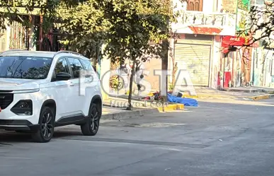 Asesinan a motociclista frente a escuela en Monterrey