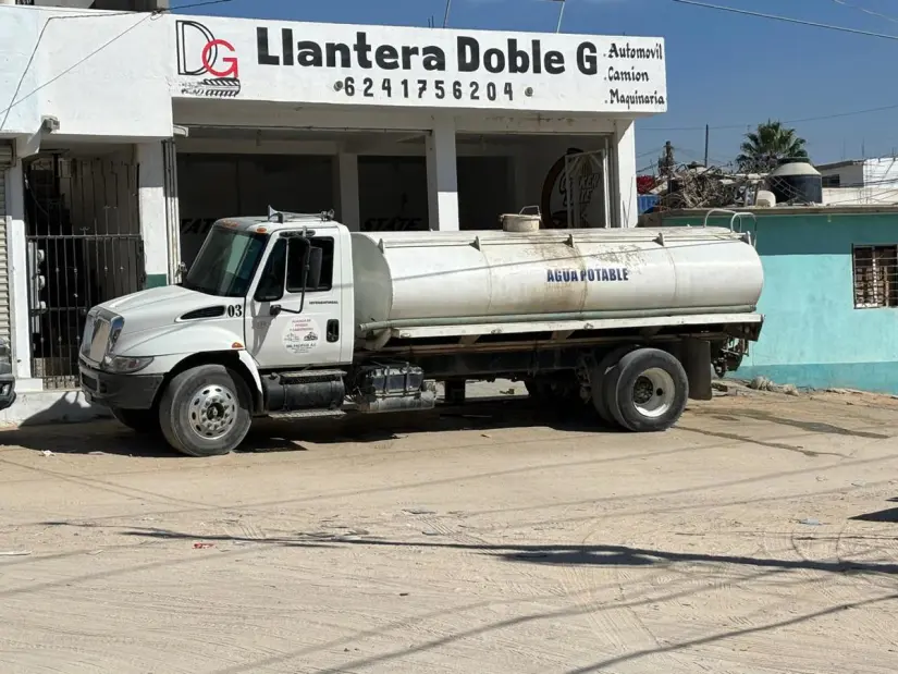 Pipa de Programa emergente de Agua Potable