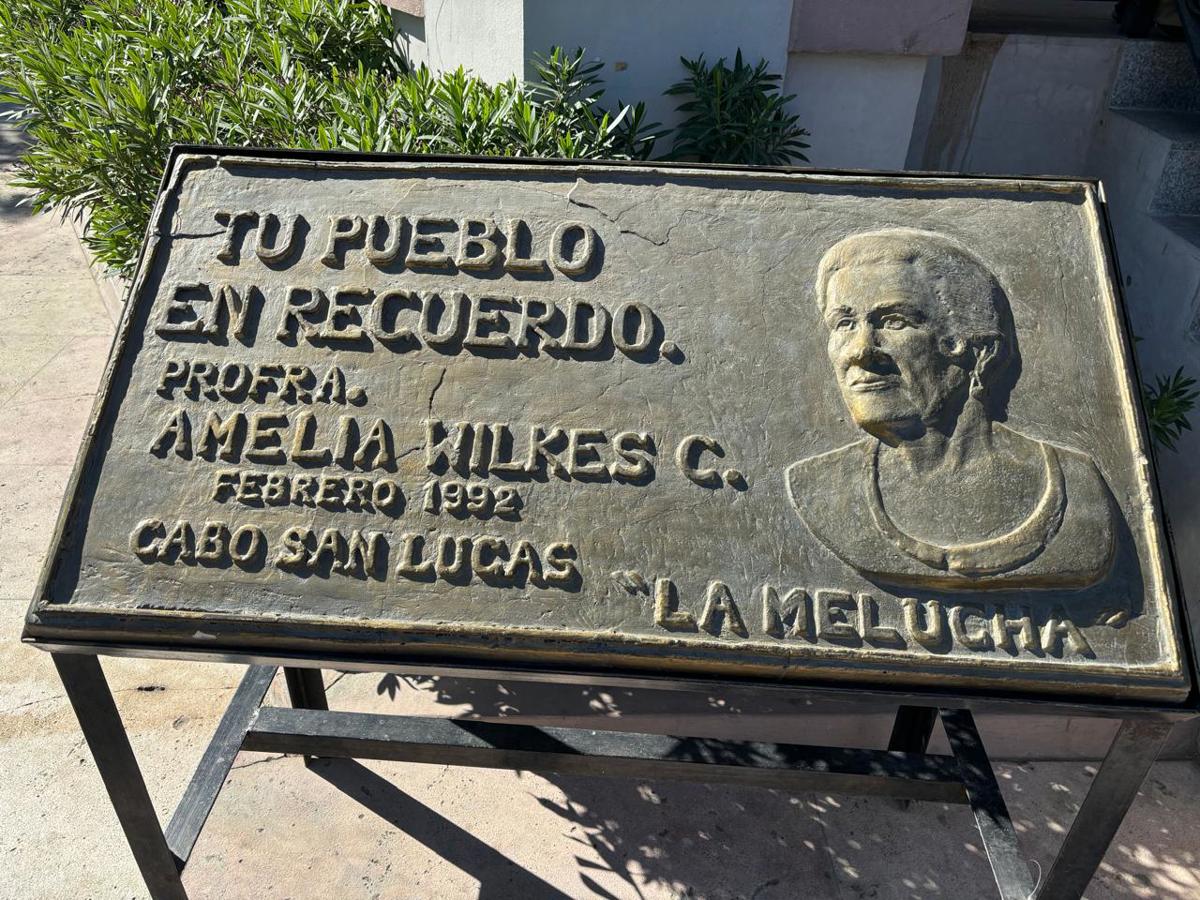 Placa en honor de la querida maestra. Foto: Irving Thomas.