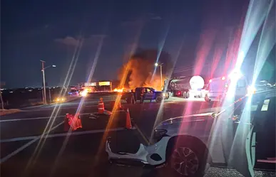 Tracto camión se incendia en la Supercarretera, hay varios lesionados