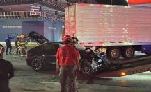 VIDEO | Choque entre Tesla y tráiler en Monterrey paraliza vialidad