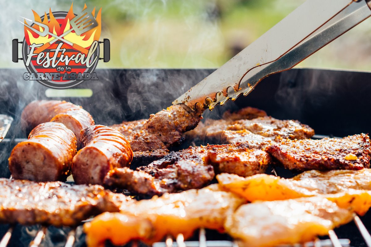 Los interesados pueden adquirir sus accesos con anticipación para asegurar su entrada a este gran evento culinario y con descuento de febrero./Foto: Canva/ Festival de la Carne Asada en Sabinas