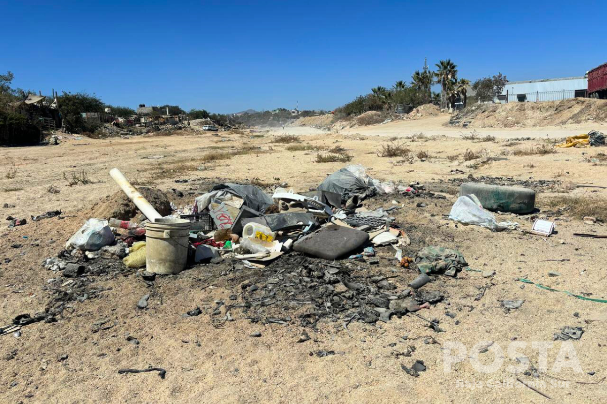 Basura en causes de arroyos. Foto: Irving Thomas / POSTA BCS