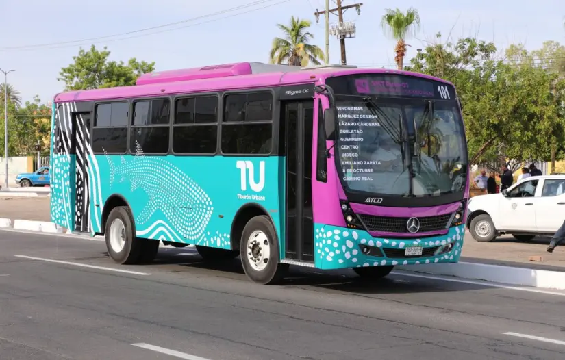 Estudiantes y usuarios del Tiburón Urbano se sienten afectados por el cambio en la ruta, que les dificulta llegar a sus destinos habituales. Foto: Ayuntamiento de La Paz