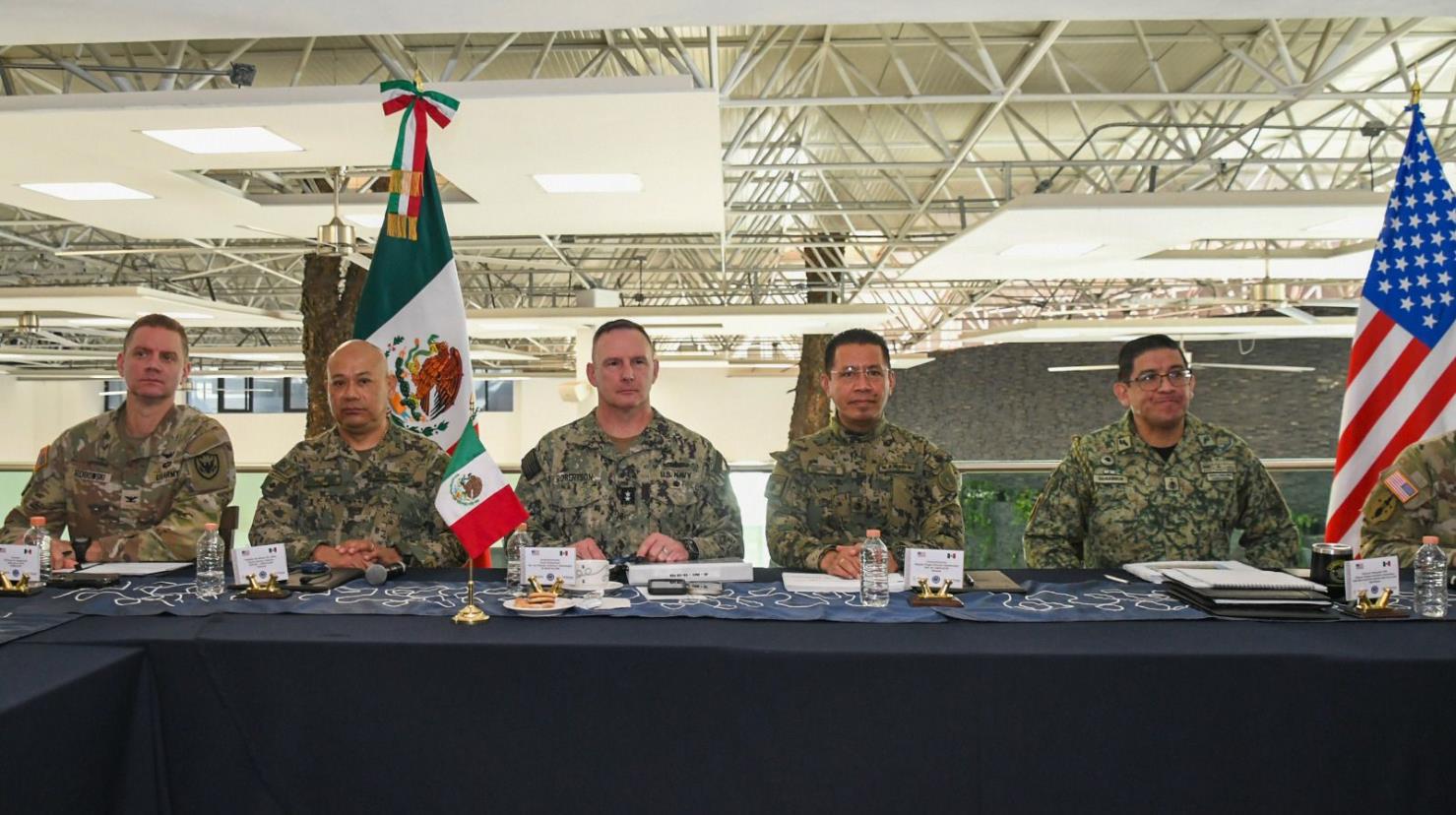 Militares del Comando Norte visitan instalaciones de Secretaría de Marina en CDMX. Foto: Enrique Pérez