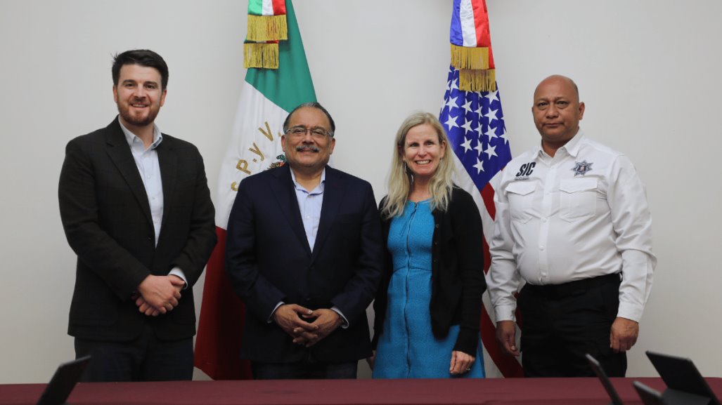 Andrés Mijes recibe a Cónsul de EU y presenta modelos de seguridad en Escobedo