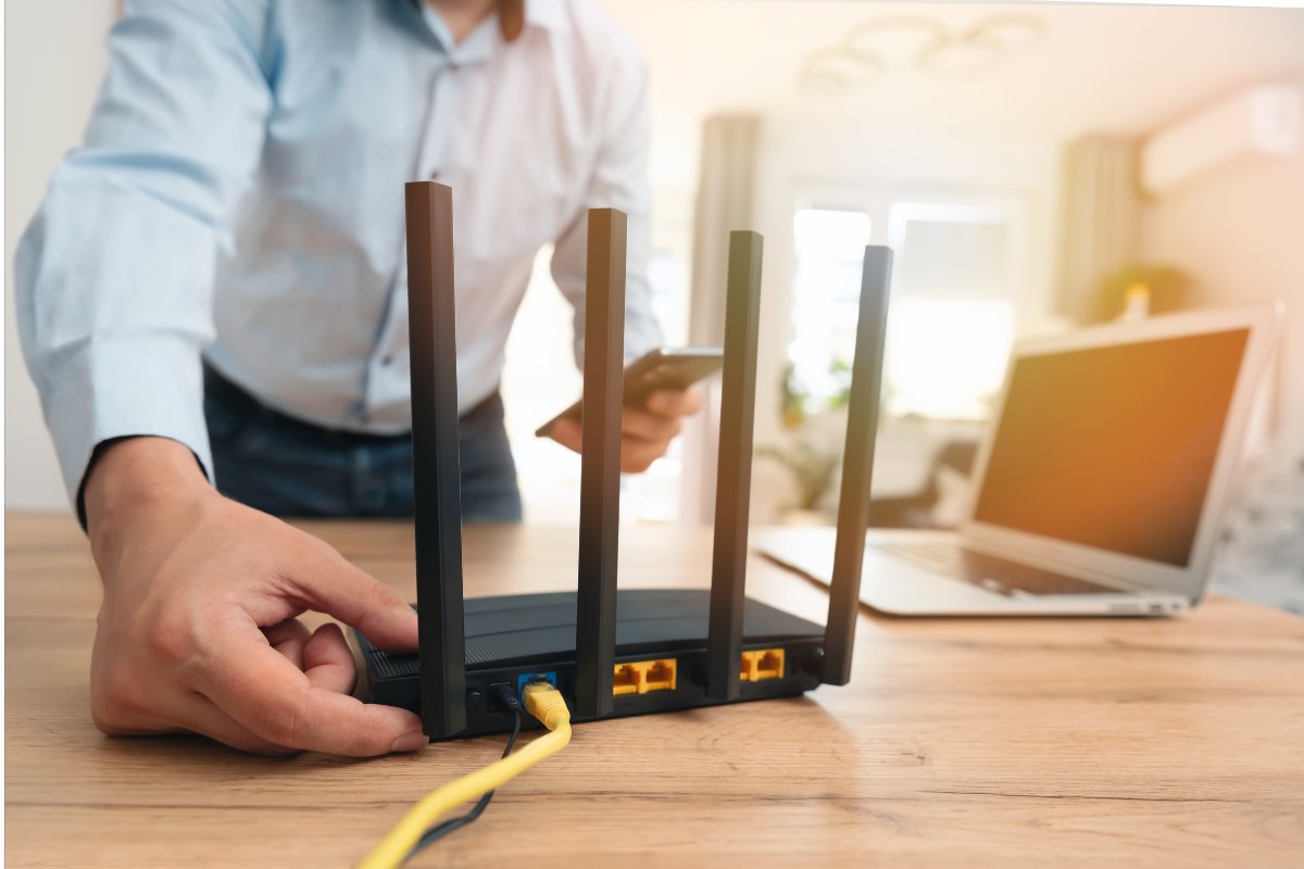 Aumenta la velocidad del wifi con un sencillo ajuste en tu router y optimiza su rendimiento en pocos minutos. Foto: Canva