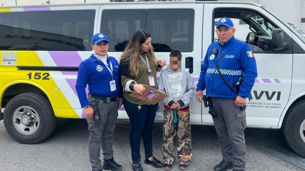 Policía de Monterrey localiza a niño extraviado en el Metro Cuauhtémoc