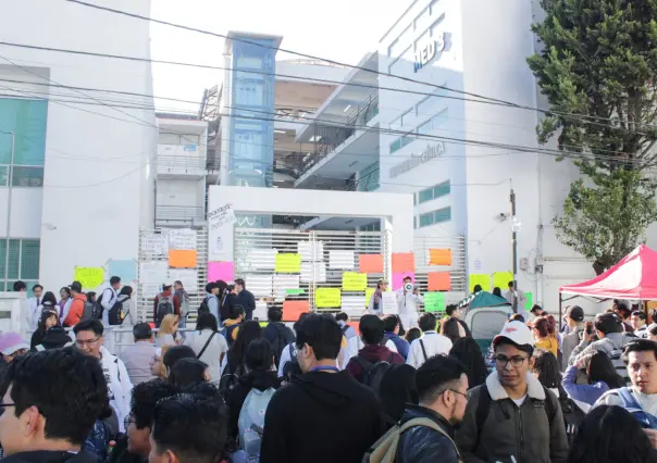Reabre Facultad de Medicina en Puebla tras una semana de paro