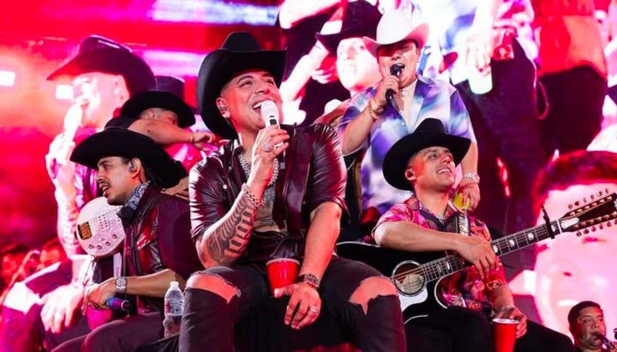 Grupo Firme no cancelará presentaciones en México pese a amenazas Foto: IG Grupo Firme