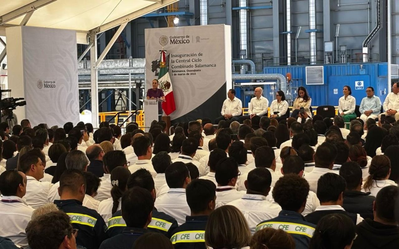 La presidenta Claudia Sheinbaum se comprometió a solucionar el problema del agua en Guanajuato. Foto: Jesús Padilla