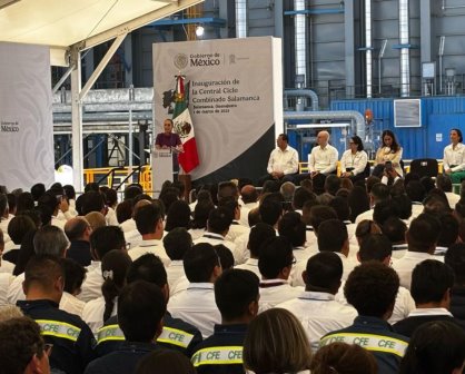 Claudia Sheinbaum anuncia plan hídrico de movilidad y becas en Guanajuato | VIDEO